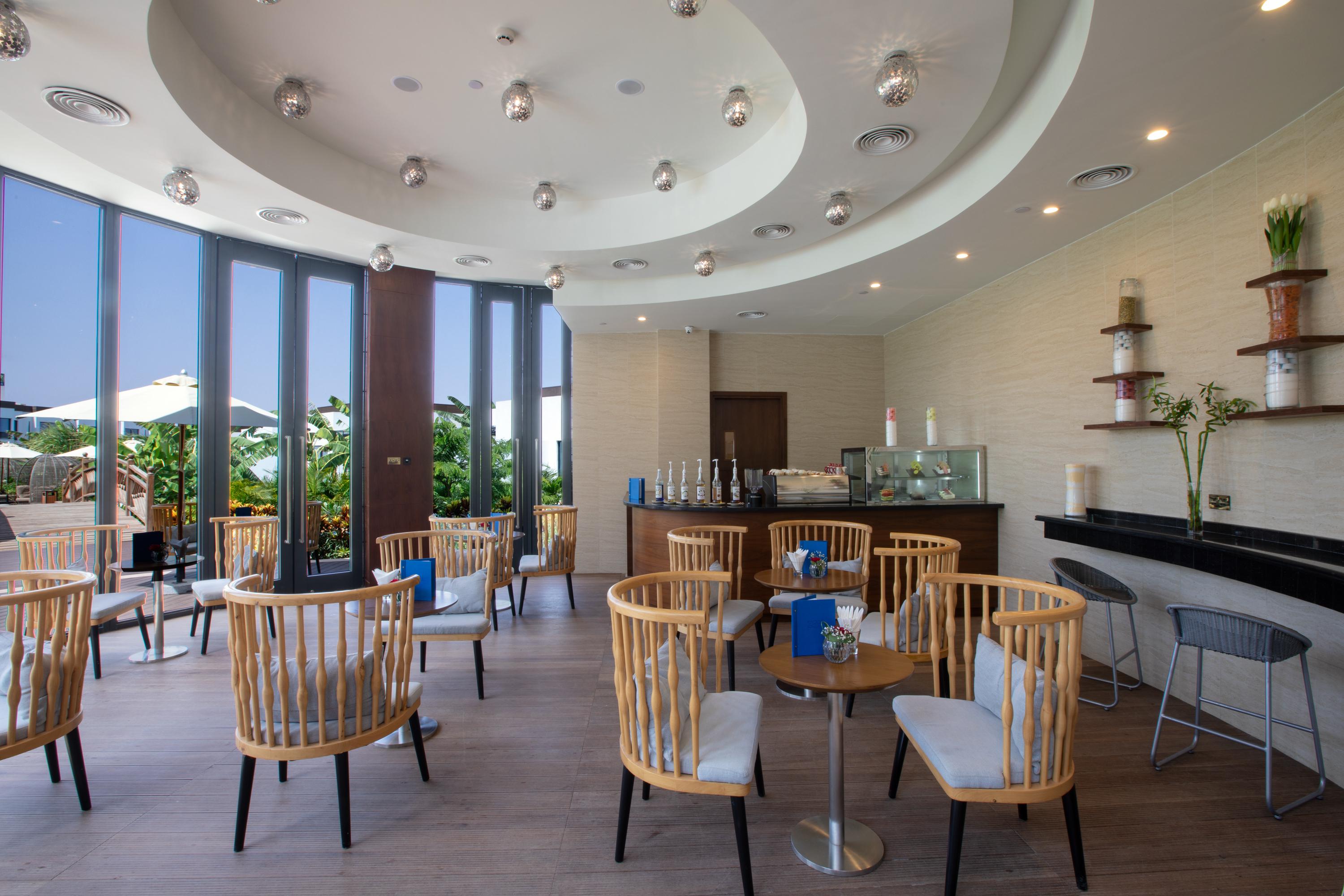 Millennium Resort Salalah Zewnętrze zdjęcie The Sky Bar