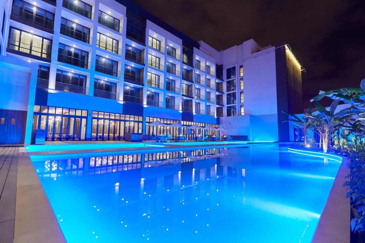 Millennium Resort Salalah Zewnętrze zdjęcie The pool at the hotel