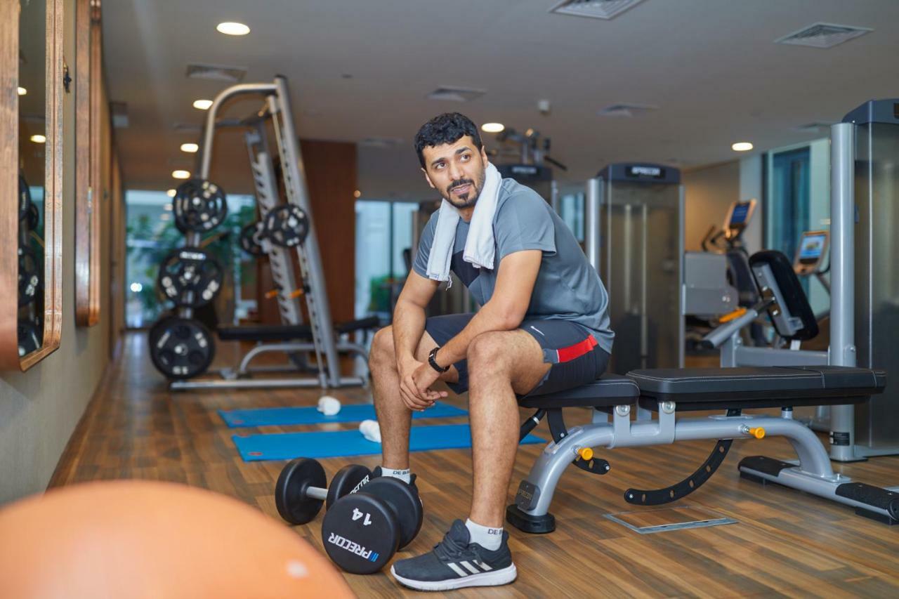 Millennium Resort Salalah Zewnętrze zdjęcie A man in a gym